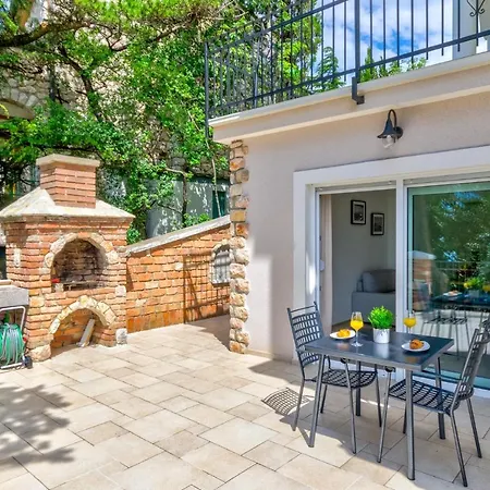 Palace Paulina C Novi Vinodolski