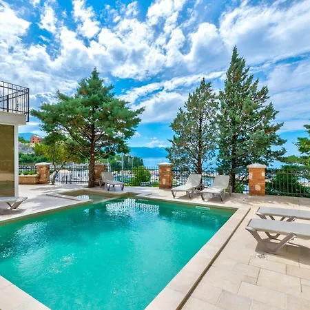 Palace Paulina C Apartamento