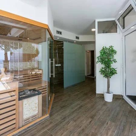 Palace Paulina C Novi Vinodolski