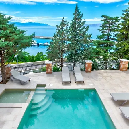 Palace Paulina C Novi Vinodolski